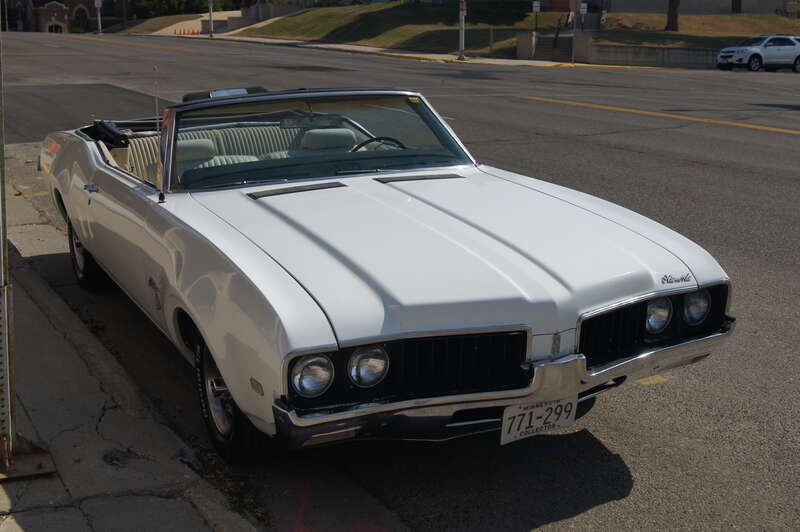 69 Oldsmobile Cutlass S