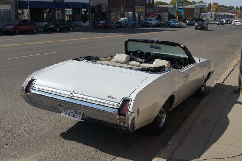 69 Oldsmobile Cutlass S