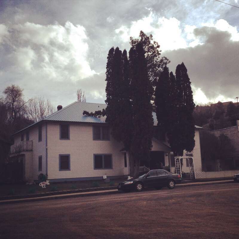 The Oregon Hotel (Mitchell, Oregon)