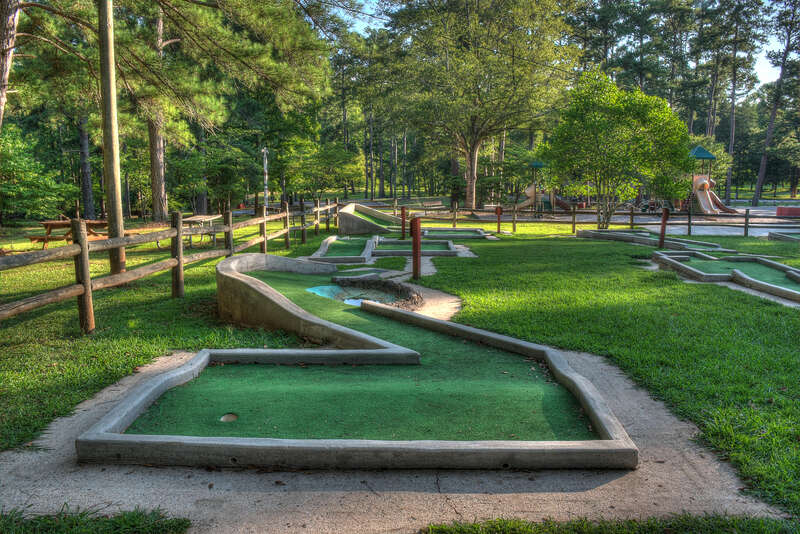 15-21-217: miniature golf