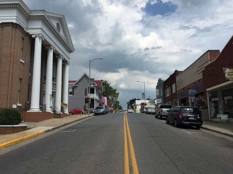 View east along U.S. Route 211 Business (Main Street) just east of U.S. Route 340 Business (Broad Street) in Luray, Page County, Virginia