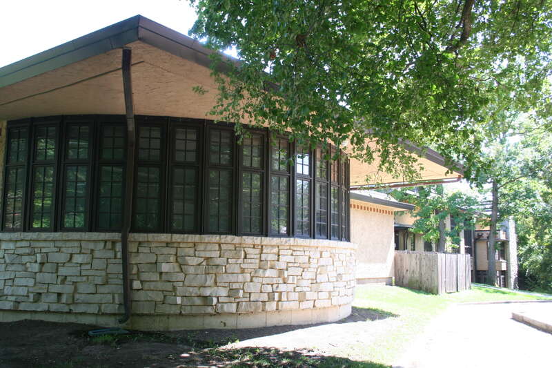 School in the Ravinia Park area in Highland Park, IL