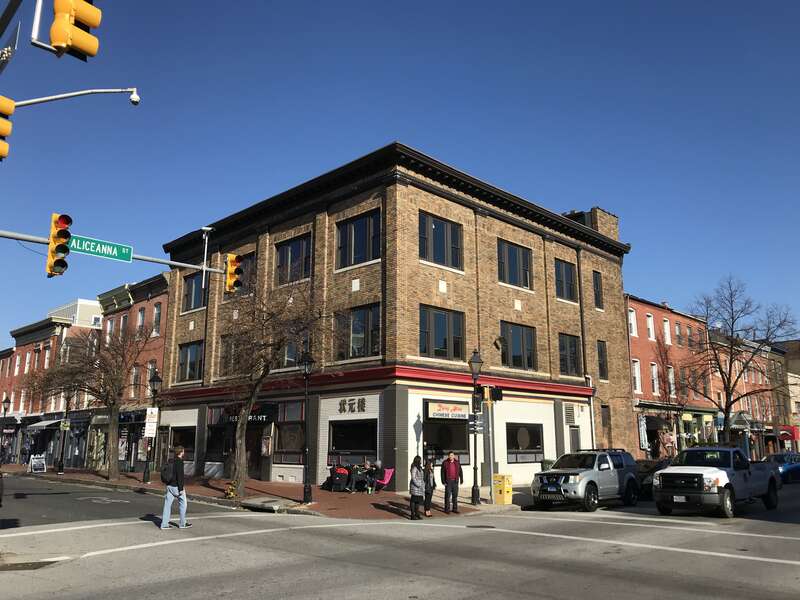 Photograph by Eli Pousson, 2017 November 28.