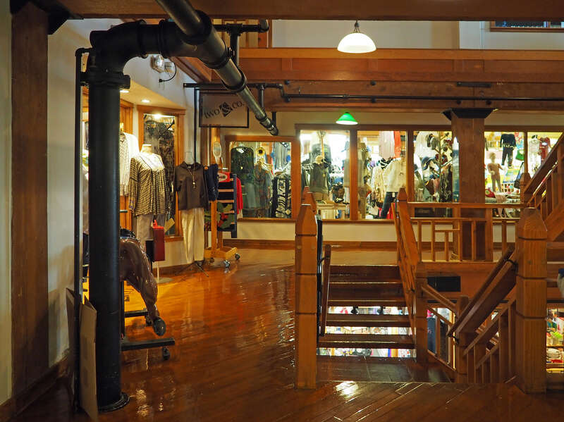 Interior of the DeWitt-Seitz Building, 394 Lake Ave S, Duluth, Minnesota, USA.  





This is an image of a place or building that is listed on the National Register of Historic Places in the United States of America. Its reference number is