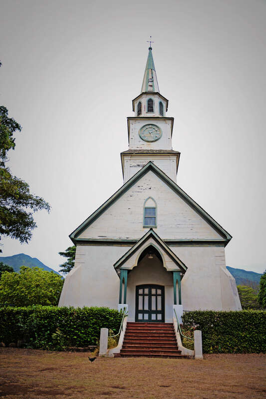 In 1832, the first building of this church was just a simple shed and modified and rebuilt over time until this current permanent structure as a fourth building on the site was built by Edward Bailey in 1876 and named to honor Queen Ka'ahumanu in