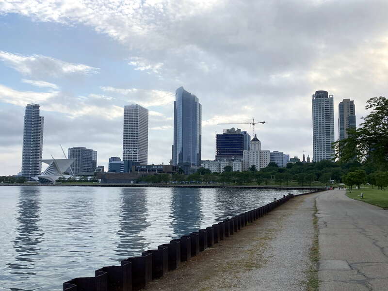 The city skyline as viewed from Veterans Park in Milwaukee, Wisconsin (United States).