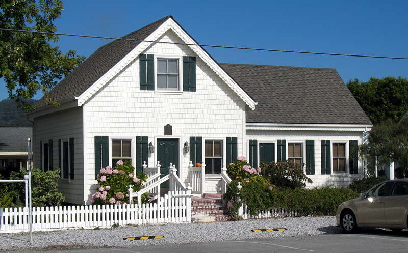 w:National Register of Historic Places listings in San Mateo County, California.

William Adam Simmons House, 751 Kelly Ave., Half Moon Bay, CA