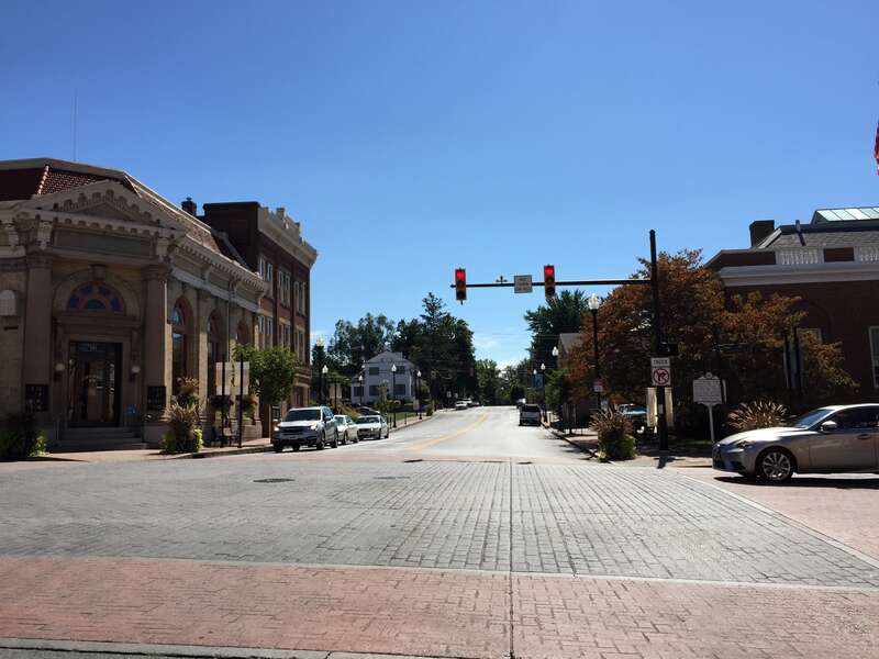 View south along West Virginia State Route 115 (George Street) at West Virginia State Route 51 (Washington Street) in Charles Town, Jefferson County, West Virginia