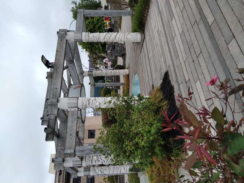 Art on entrance at Garden of Surging Waves, Astoria, Oregon