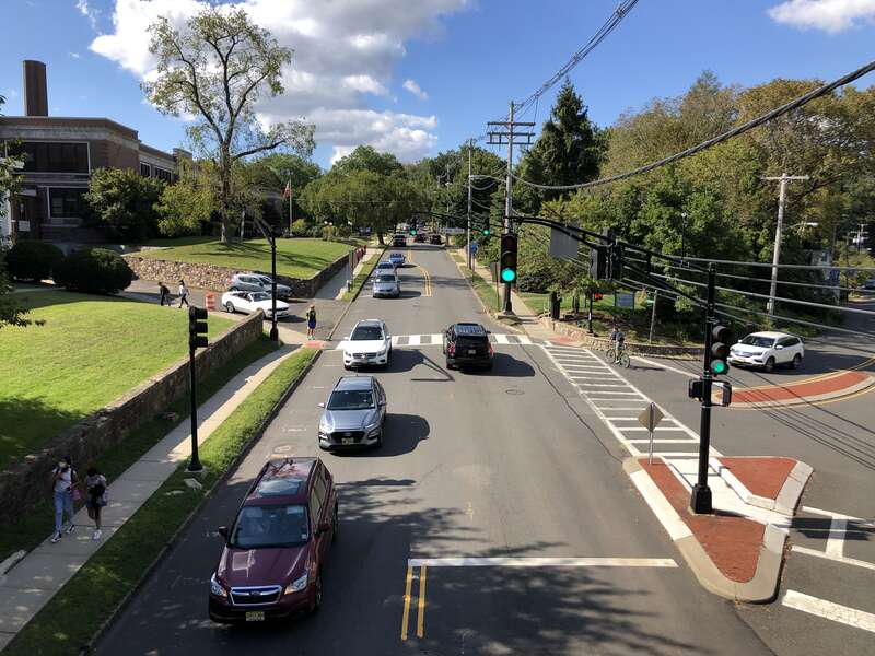 View north along Essex County Route 527 (Old Short Hills Road/Main Street) from the pedestrian overpass at Brookside Drive in Millburn Township, Essex County, New Jersey