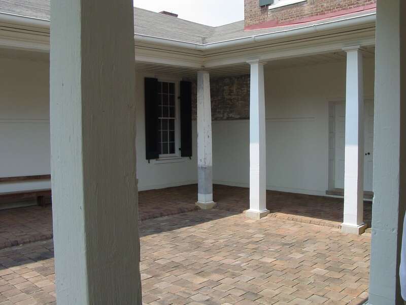 Courtyard of Belle Mont historic house in Alabama