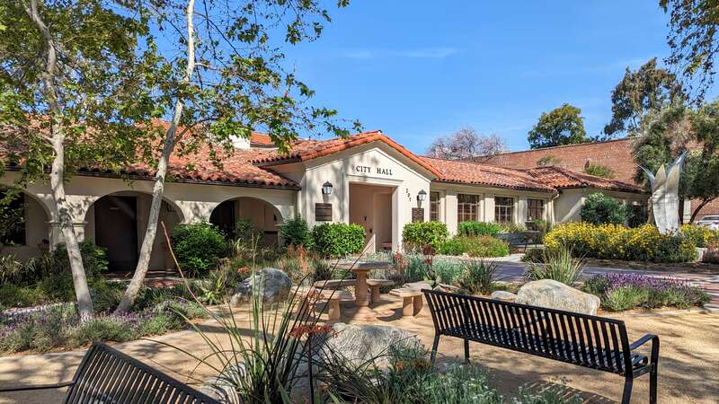 City hall of Claremont, California, viewed from the southeast