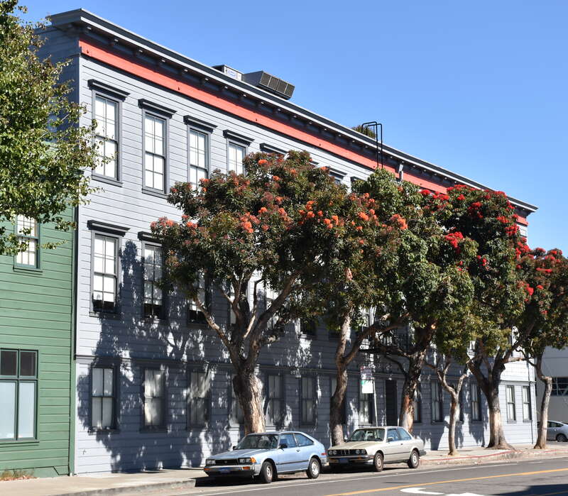 {| cellspacing=&quot;0&quot; style=&quot;text-align: left; color: #000; background: #f9f9f9; border:4px solid #b28000; solid #bbb; margin: 1px;&quot; class=&quot;layouttemplate&quot; lang=&quot;en&quot; dir=&quot;auto&quot;
| style=&quot;width:22px; height:22px;&quot; | 
| style=&quot;font-size: 8pt; padding: 1pt