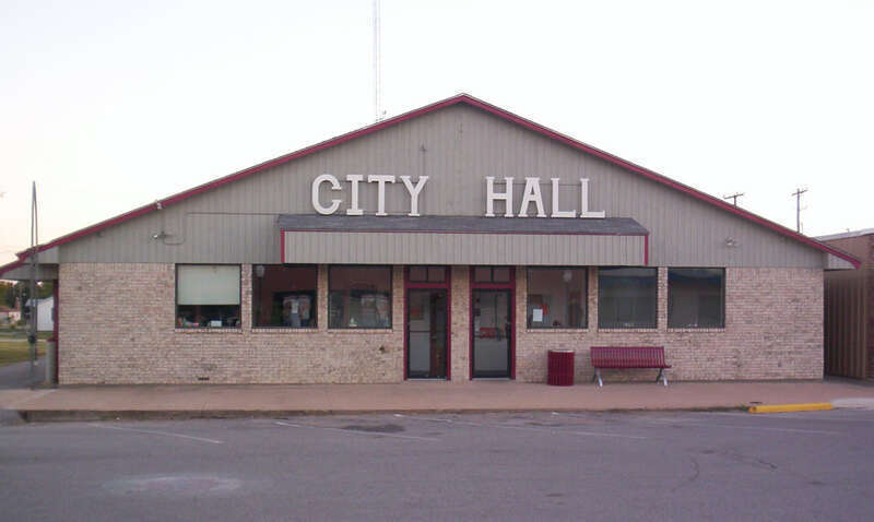 A picture of City Hall in Cache, Oklahoma