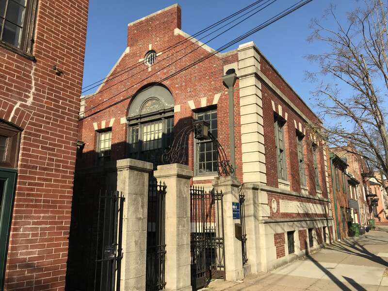 Photograph by Eli Pousson, 2017 November 29.