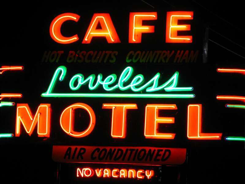 Neon sign in front of the Loveless Cafe in Nashville