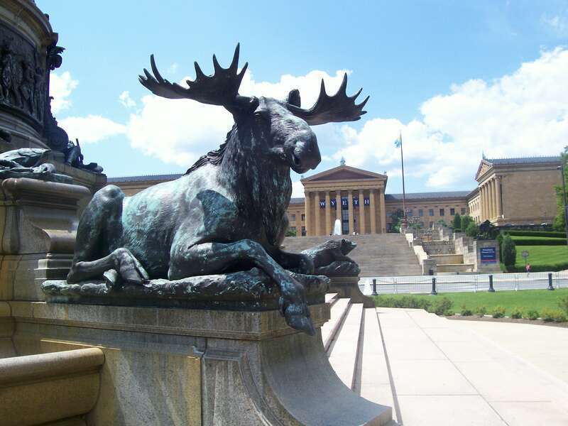 Washington Monument at Eakins Oval on the Benjamin Franklin Parkway in front of the Philadelphia Museum of Art in Philadelphia