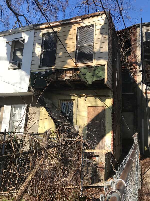 Photograph by Eli Pousson, 2019 March 5.