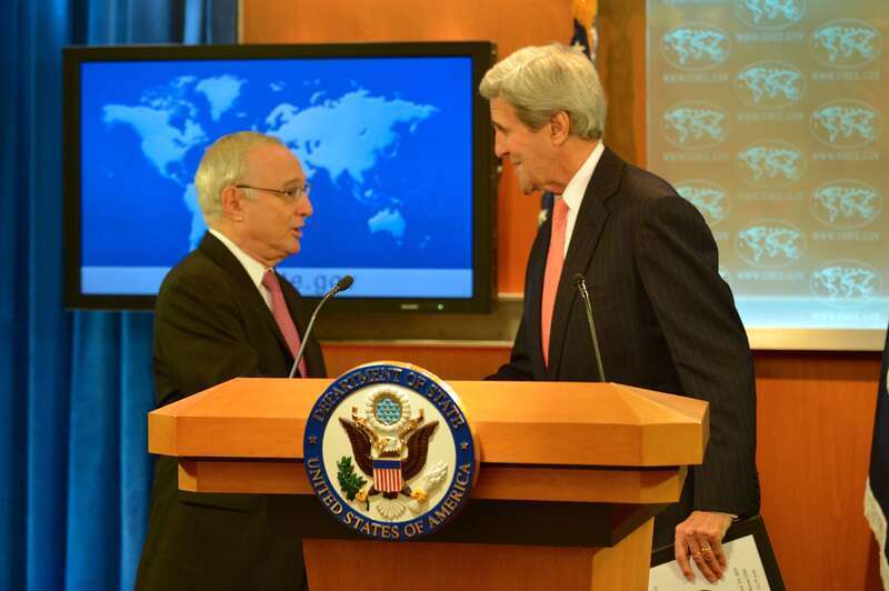 U.S. Secretary of State John Kerry thanks Ambassador-at-Large for International Religious Freedom David Saperstein for his work on the 2014 Report on International Religious Freedom and on behalf of the U.S.Department of State after releasing the