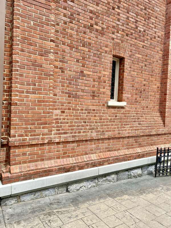 Built in 1905, this Spanish Baroque Revival-style church was designed by Rafael Gustavino and Richard Sharp Smith to serve as the St. Lawrence Roman Catholic Church, serving catholics in the city of Asheville.  The building features a red flemish