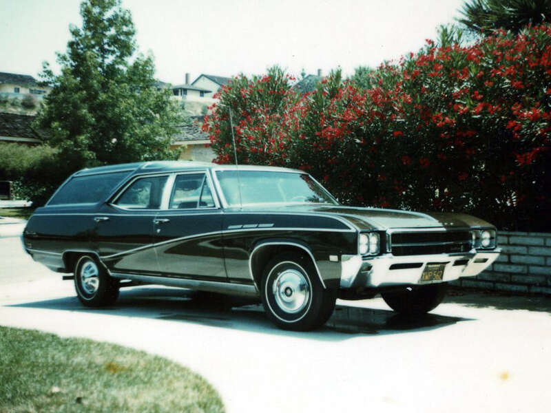 This was our family car soon after my Dad bought it in the mid-1970s, maybe around 1976.  It was a gorgeous car, and it was the one I in which I eventually learned to drive.
I called it the Spaceship.
For some reason I was long under the impression