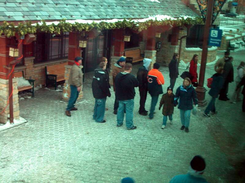 20040110 61 Tinley Park Metra station