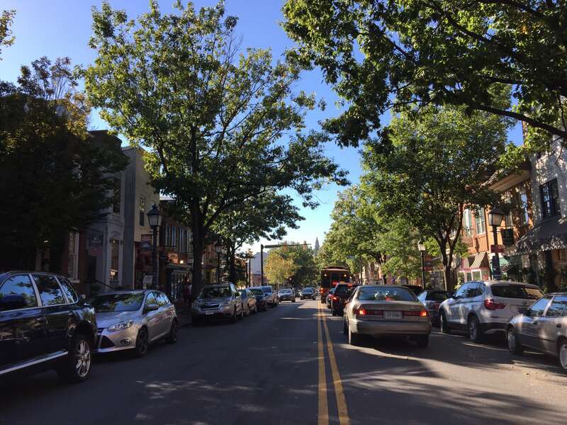 View west along Virginia State Route 7 (King Street) between U.S. Route 1 southbound (Henry Street) and Fayette Street in Alexandria, Virginia