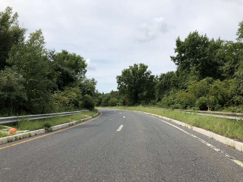View south along Salem County Route 551 (Hook Road) just south of Interstate 295 in Carneys Point Township, Salem County, New Jersey