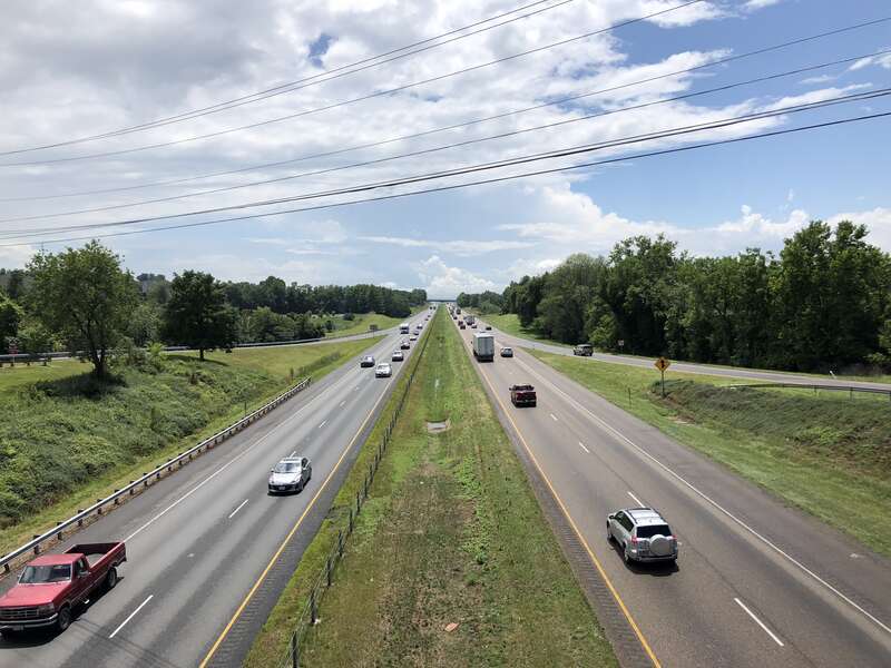 View south along Interstate 81 from the overpass for Virginia State Route 253 (Port Republic Road) in Harrisonburg, Virginia