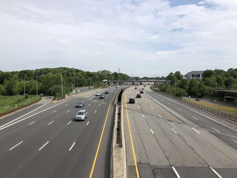 View north along New Jersey State Route 444 (Garden State Parkway) from the overpass for New Jersey State Route 440 (Middlesex Freeway) in Woodbridge Township, Middlesex County, New Jersey