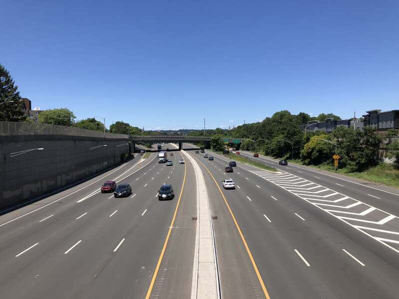 View west along Interstate 280 (Essex Freeway) from the overpass for Steuben Street in East Orange, Essex County, New Jersey