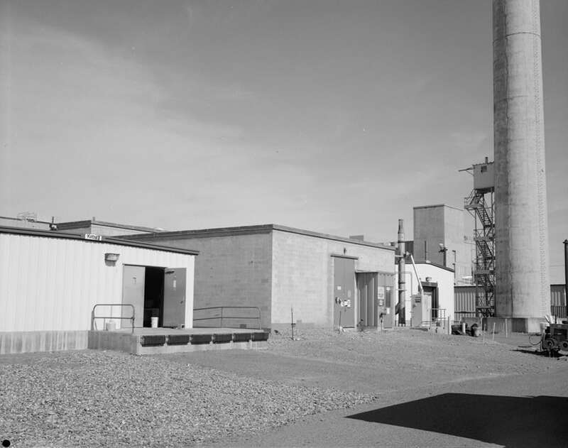 3. Southwest corner of 232-Z. Looking East. - Plutonium Finishing Plant, Waste Incinerator Facility, 200 West Area, Richland, Benton County, WA