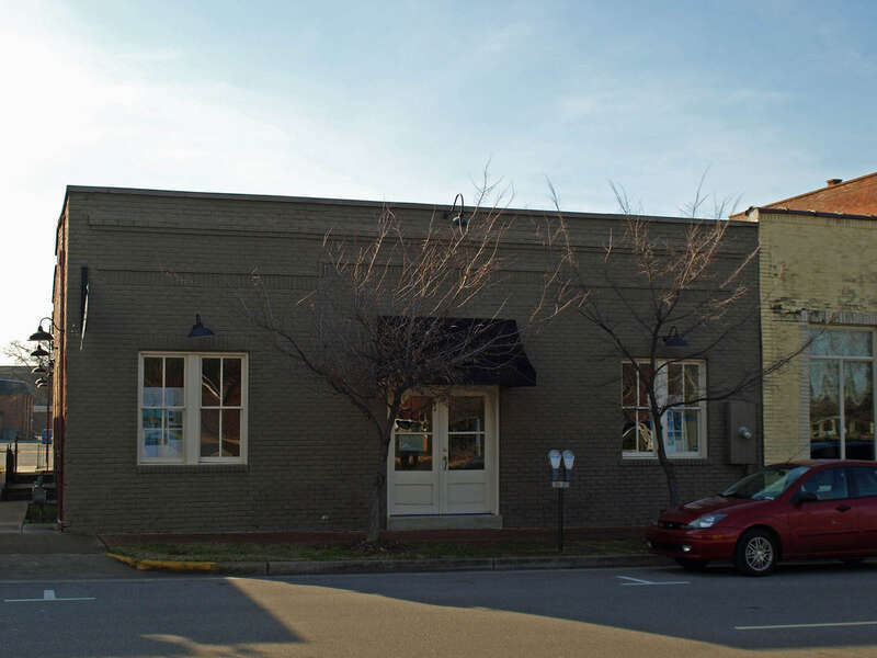 305 North Jefferson Street in Huntsville, Alabama, listed on the National Register of Historic Places.