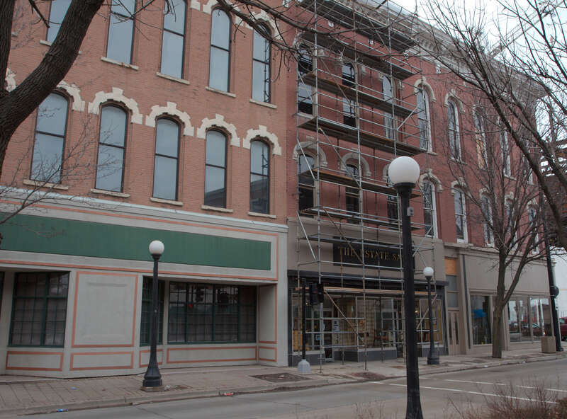 Champaign, IL

Bailey--Rug Building (added 1997 - Building - #97001337)
Also known as Hamilton Building
219-225 N. Neil St., Champaign
	
Historic Significance: 	Architecture/Engineering
Architectural Style: 	Italianate
Area of Significance: