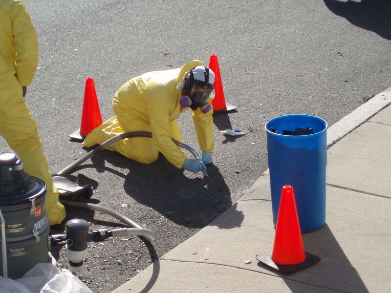 Photographs of an emergency response to a release of mercury on Bisson Street, Beverly, Massachusetts.
April 1 &amp;amp; 2, 2010
MassDEP RTN: 3-0029174

Site summary information with link to reports: