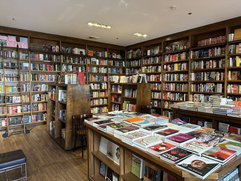 Books &amp;amp; Books, Coral Gables Florida, April 2023