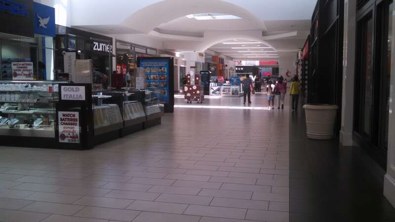 Cerritos Mall, Los Cerritos Center, in Cerritos California