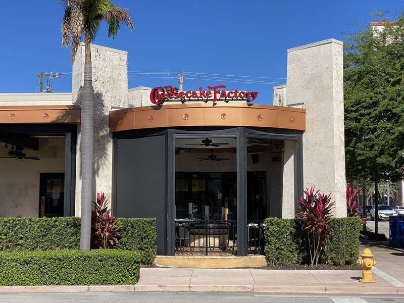Cheesecake Factory Coral Gables