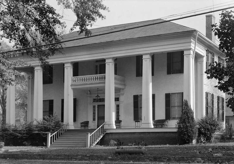 Collier-Whitt-Boone House, 905 Twenty-first Avenue, Tuscaloosa, Tuscaloosa County, AL.  SOUTH ELEVATION (FRONT).  Built in the Federal style and later altered to the Greek Revival style.