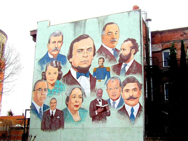 Histric Wall Picture of Stockton City　　✿　この街の　歴史を語る　秋日向　（小原善郎）