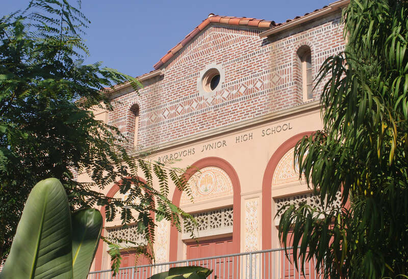 John Burroughs Middle School is located in the posh Hancock Park area of Los Angeles; its territory covers the Hasidic Jews to the north, as well as the Korean and Central American immigrant areas to the east. Run by the Los Angeles Unified School