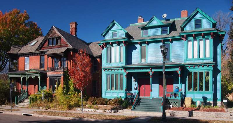Kent Square and Selby Place, 551–555 Selby Ave, Woodland Park Historic District, St Paul, Minnesota, USA.  Viewed from the south-southeast.