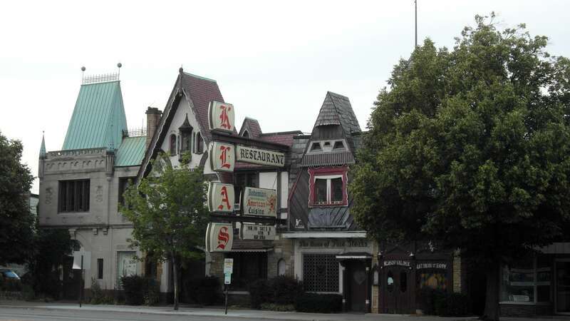Klas restaurant at 5734 W. Cermak Road, Cicero, Illinois in 2017