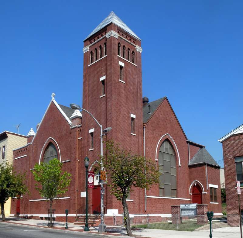 Looking northeast at Knox Presbyterian Church on a sunny early afternoon.