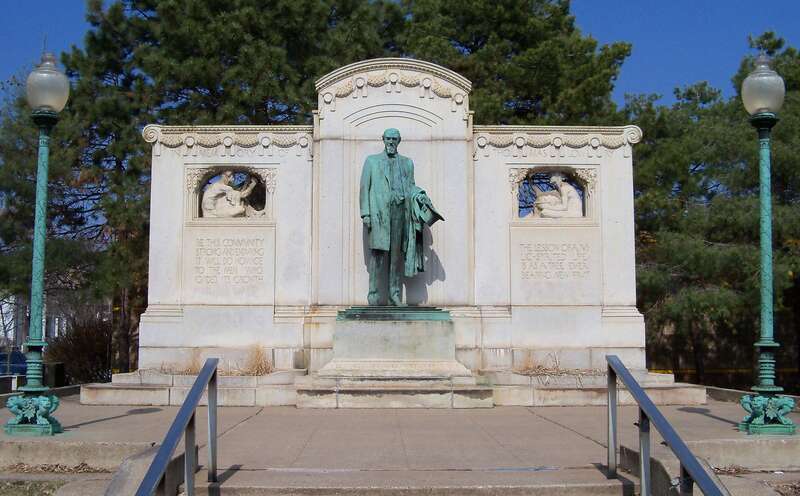 Lowry Monument in Smith Triangle