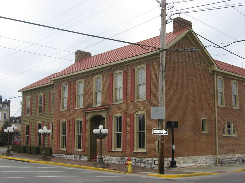 Front and eastern side of the Maria Moore House, located at 801 State Street in Bowling Green, Kentucky, United States.  Built in 1820, it is listed on the National Register of Historic Places.