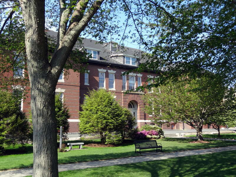 Hardie Building 
Montserrat College of Art 
23 Essex Street 
Beverly, Massachusetts

This building was originally the Hardie Elementary School