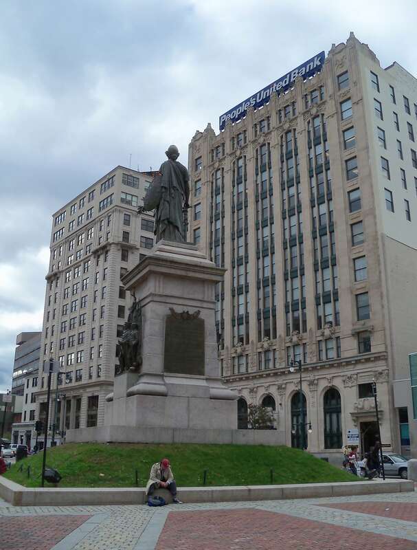 Monument Square 3