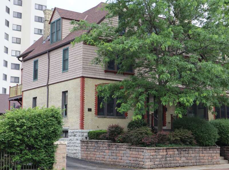 George W. Peck Row House on North Farwell Avenue in Milwaukee, Wisconsin