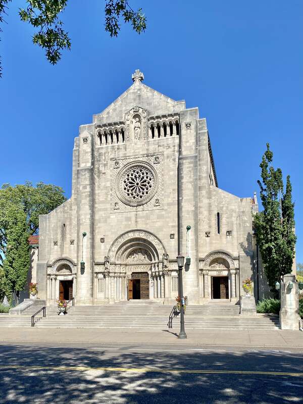 Built between 1919 and 1925 in the Romanesque Revival style, this church, originally known as St. Luke’s Catholic Church, was designed by John Theodore Comès and William Perry of the firm Comès, Perry and McMullen, as well as the Walter Butler Co.